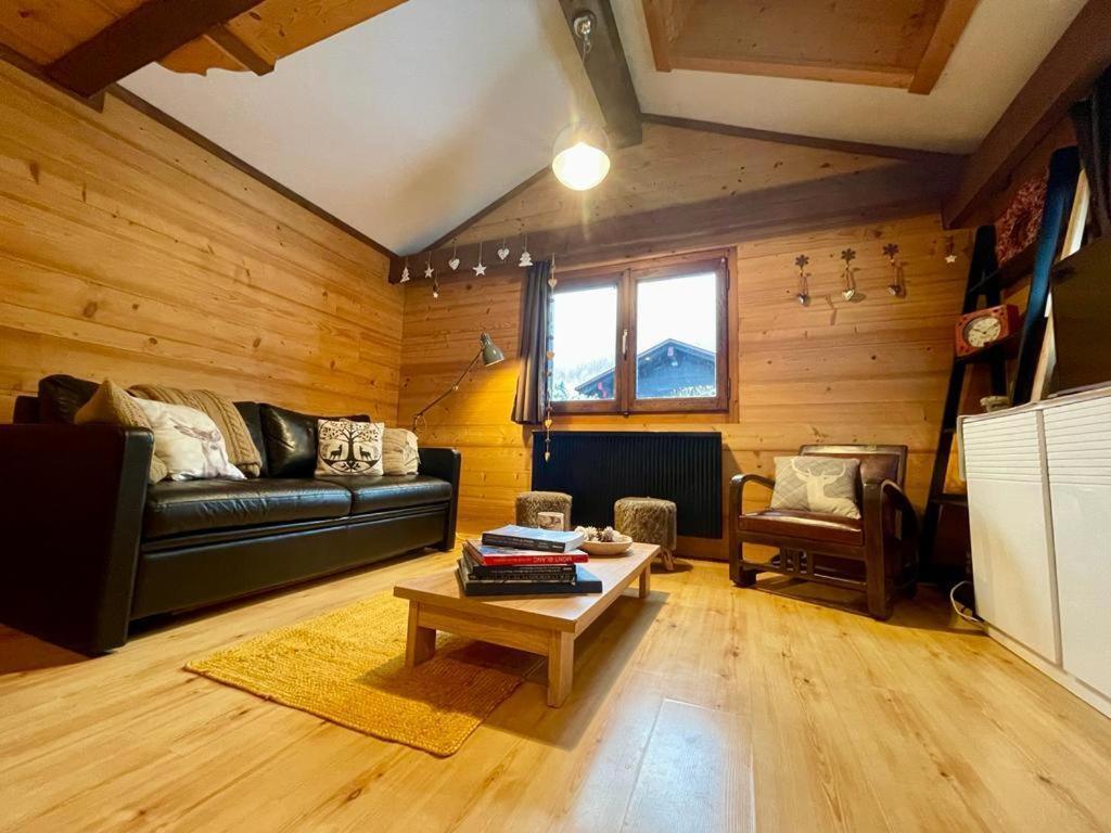 Cosy Petite T3, Jardin, Terrasse, Parking. Chamonix Mont-blanc. Chalet